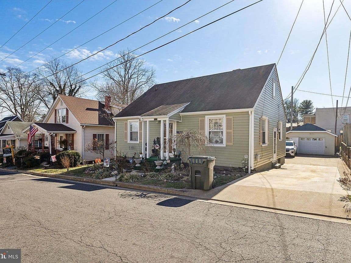 Primary listing photo