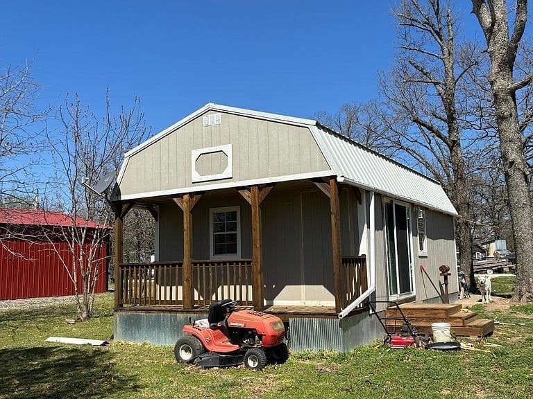 Listing photo 2