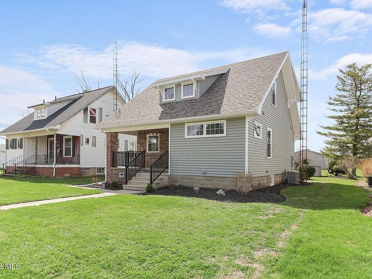Listing photo 4