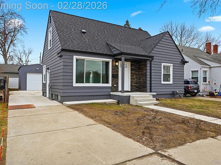 Listing photo 2