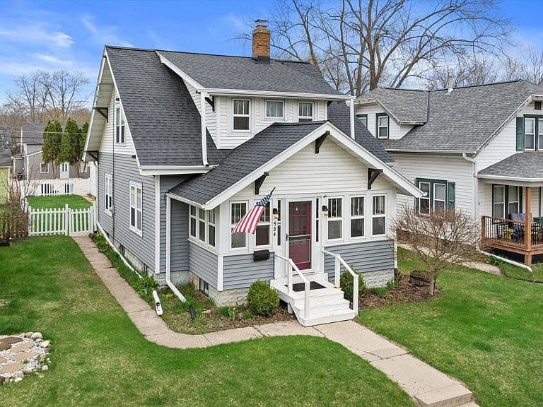 Listing photo 4