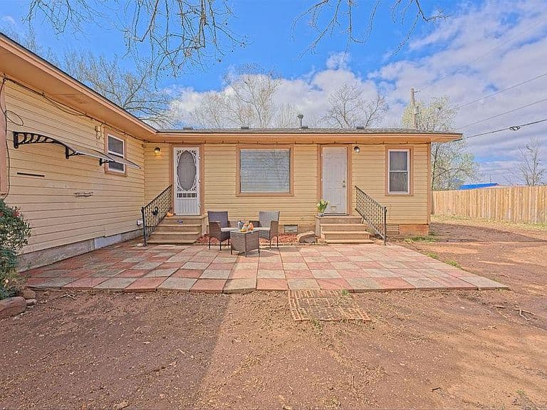 Listing photo 5