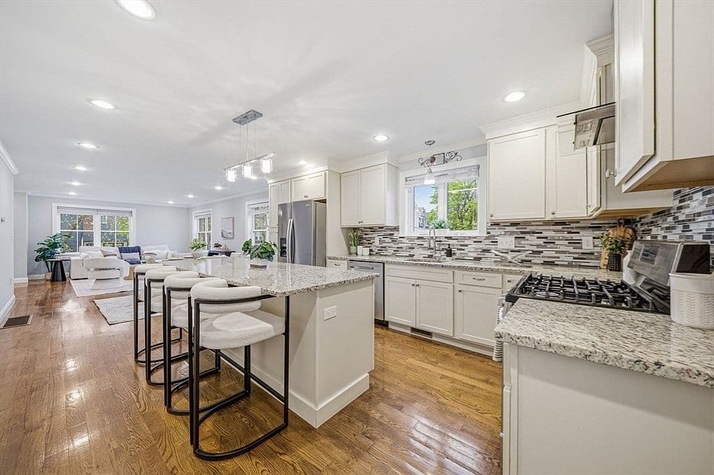 Primary listing photo
