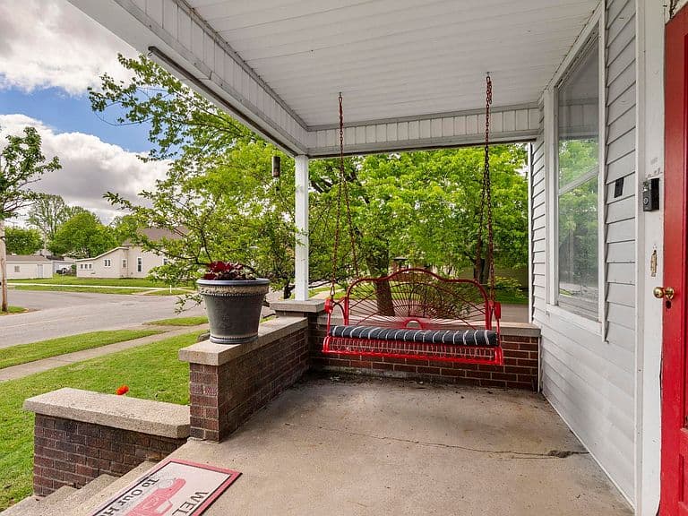 Listing photo 4