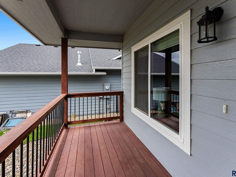 Listing photo 4