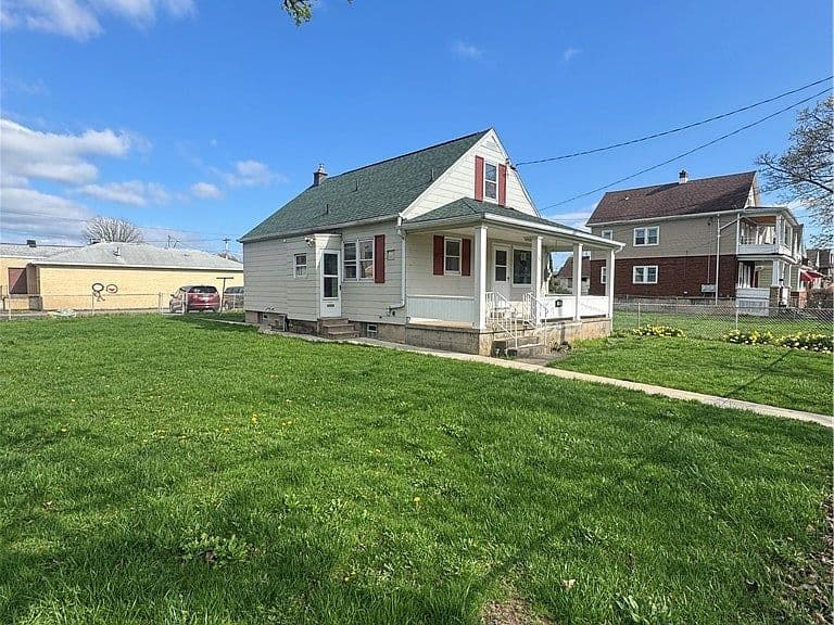 Listing photo 4