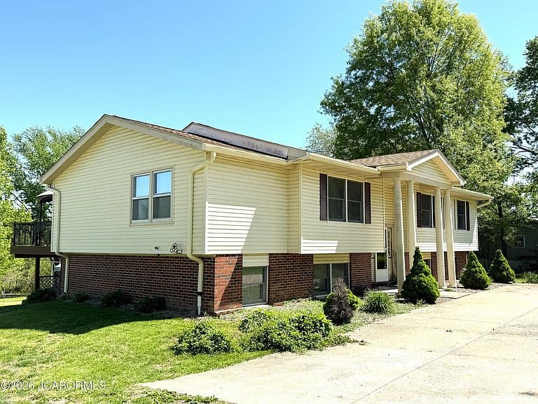 Listing photo 4