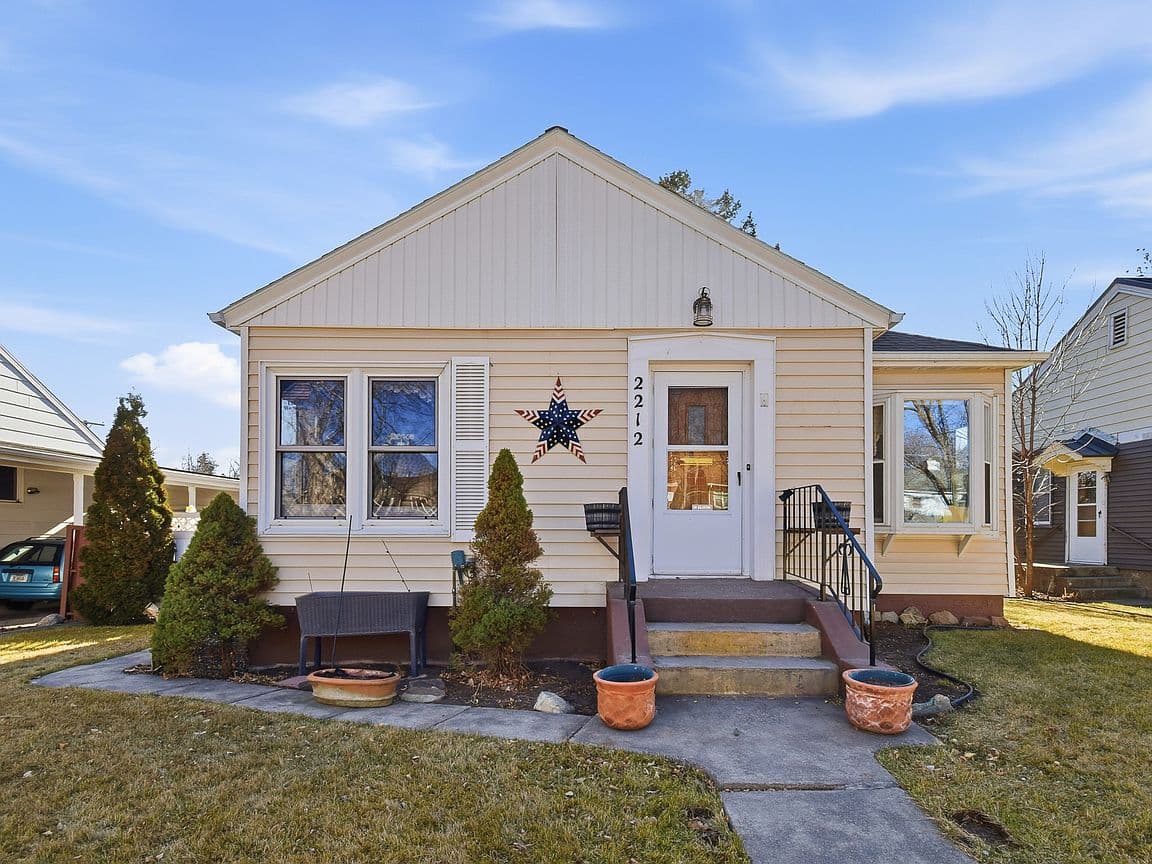 Primary listing photo