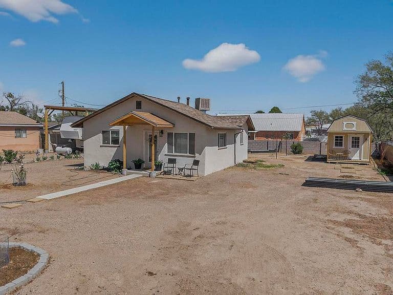 Listing photo 5