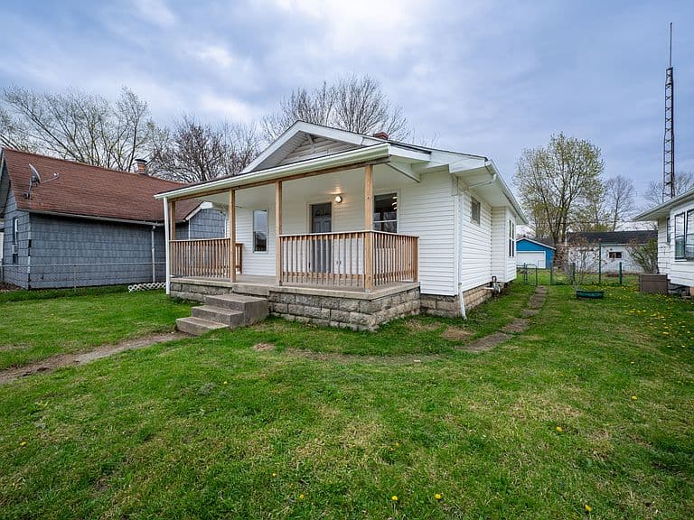 Listing photo 3