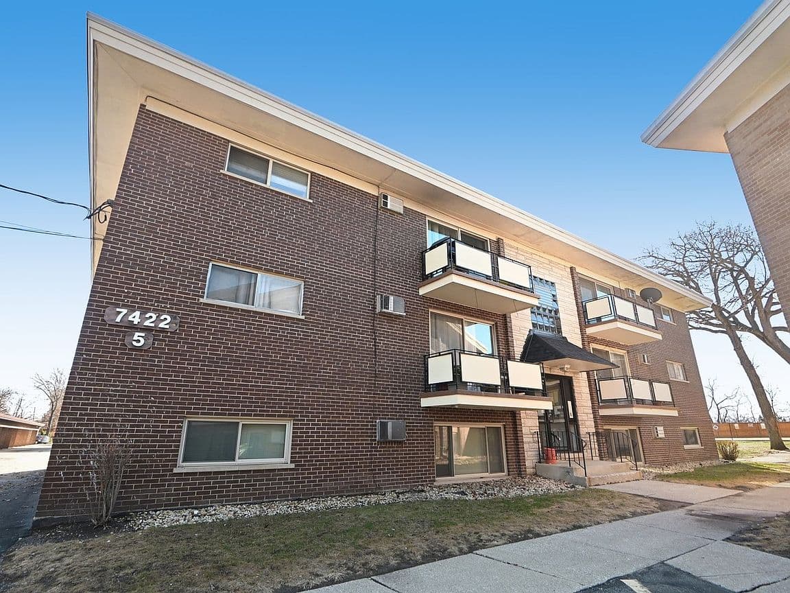 Primary listing photo
