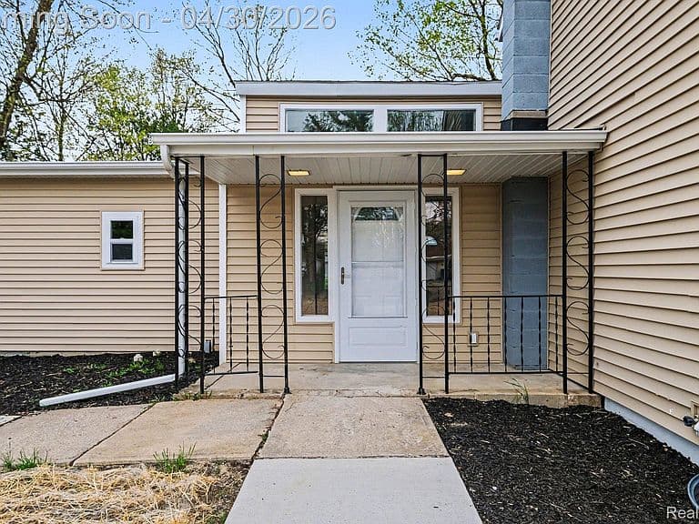Listing photo 4