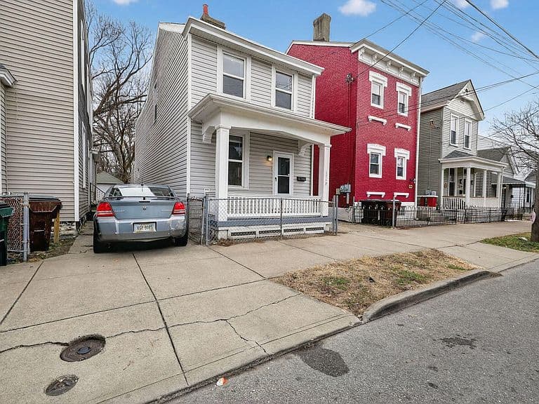 Listing photo 4