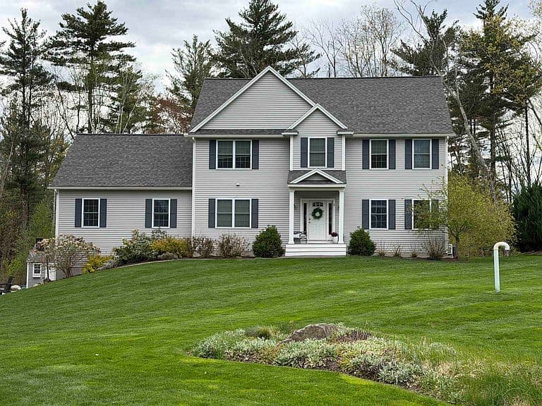 Listing photo 2