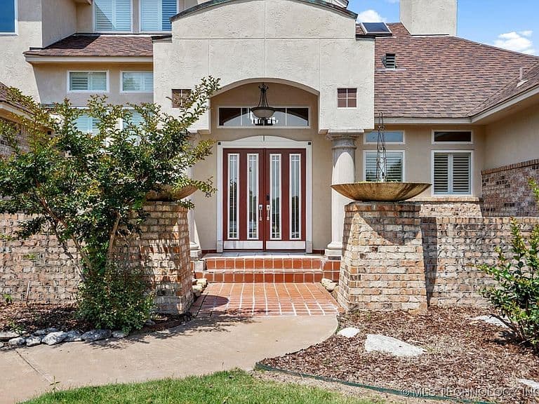 Listing photo 3
