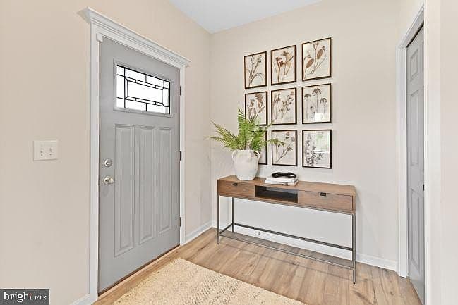 Listing photo 5