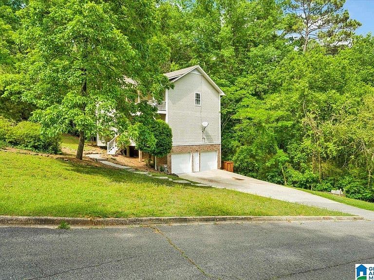 Listing photo 5