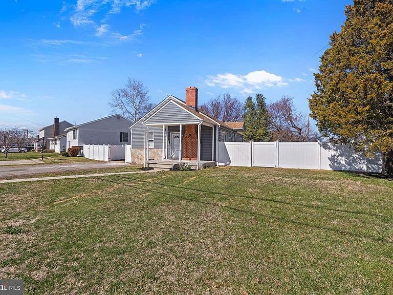 Listing photo 4