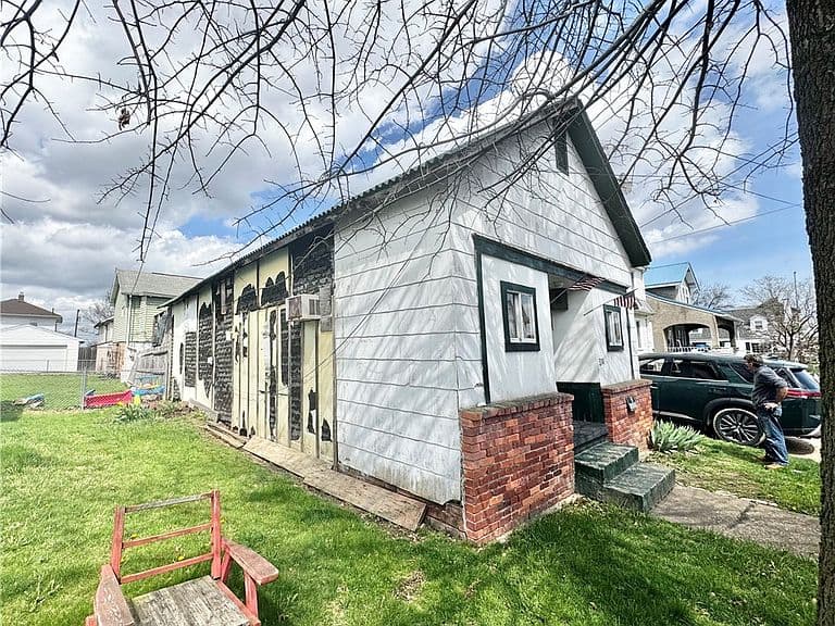 Listing photo 5