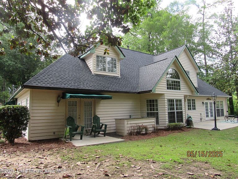 Listing photo 3