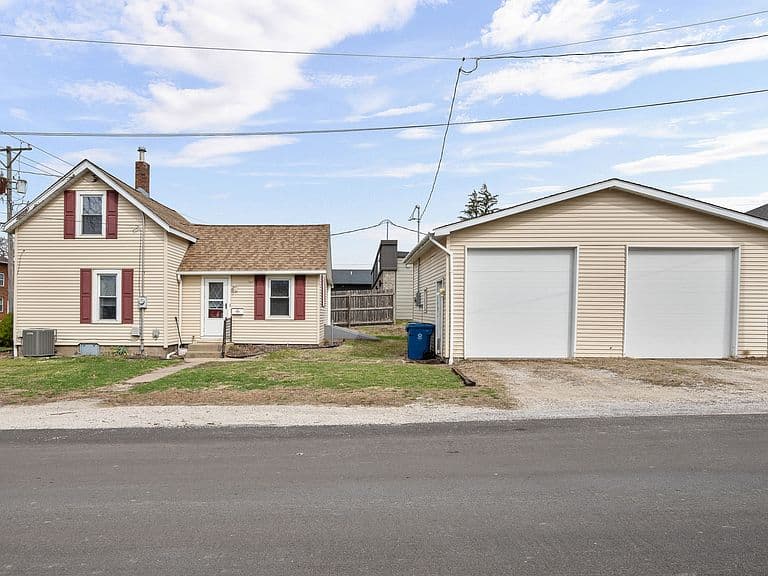 Listing photo 4