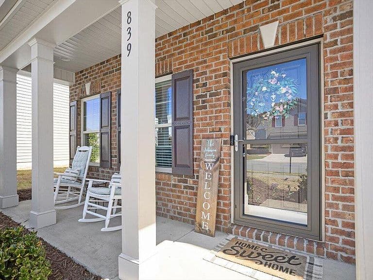 Listing photo 3