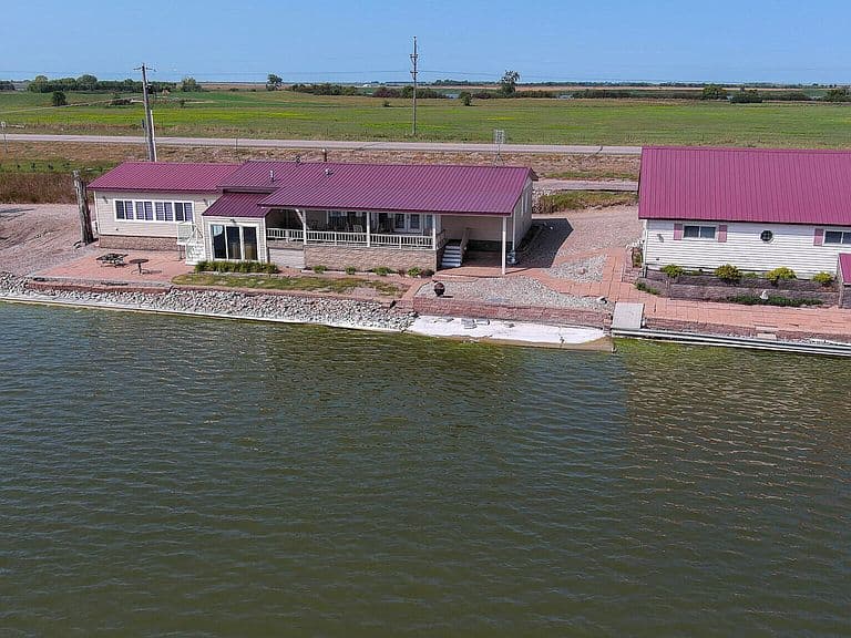 Listing photo