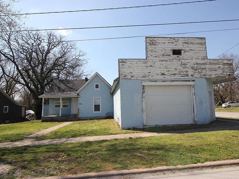 Listing photo 5