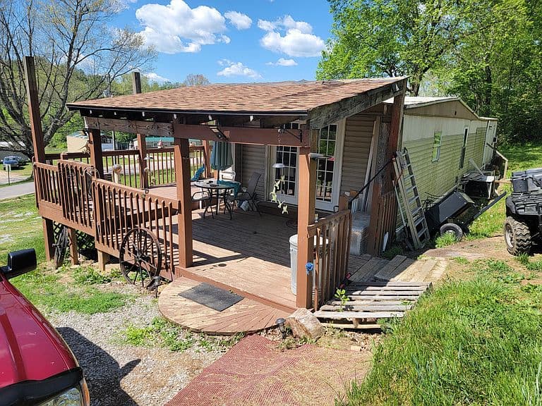 Listing photo 5