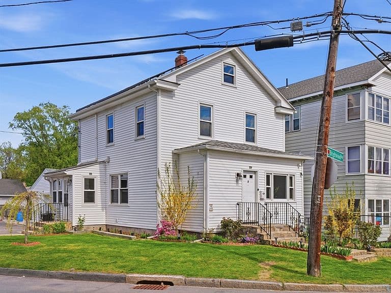 Listing photo 2