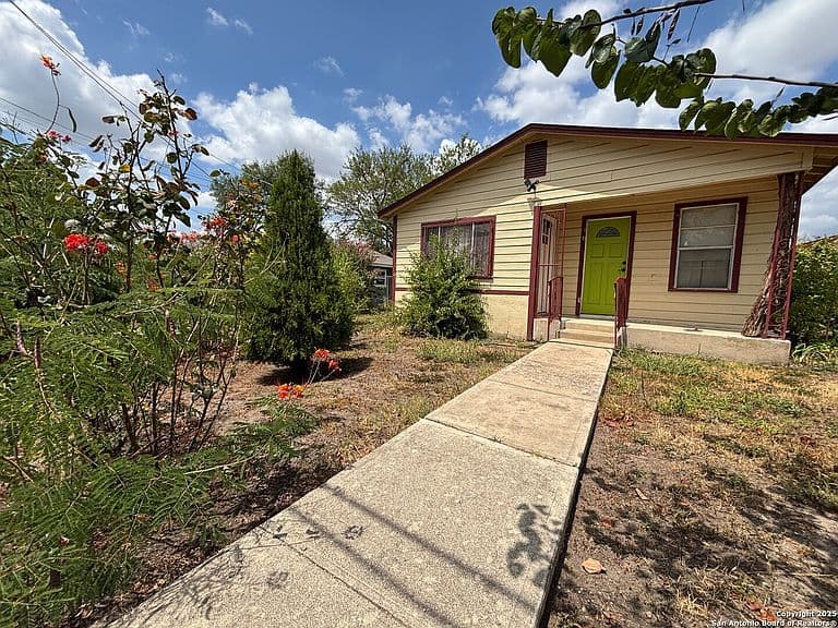 Listing photo 4