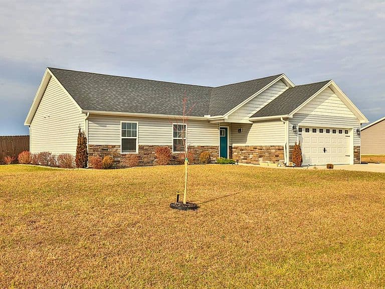 Listing photo 2
