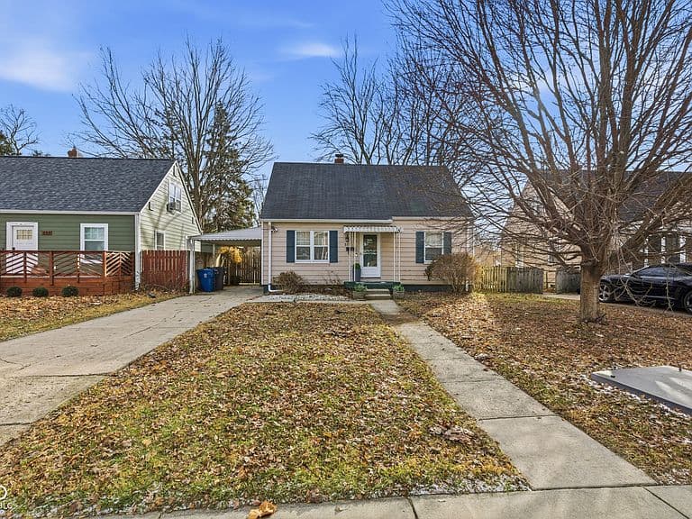 Listing photo 2