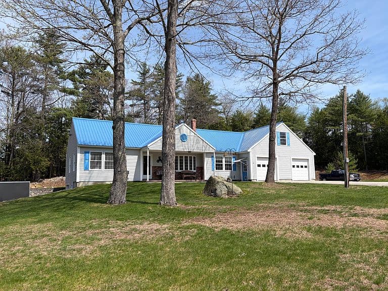 Listing photo 2