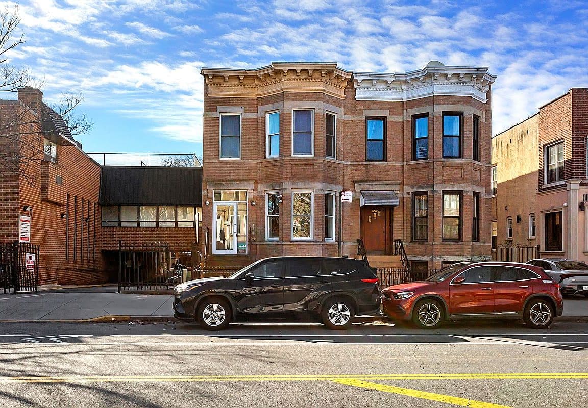 Primary listing photo