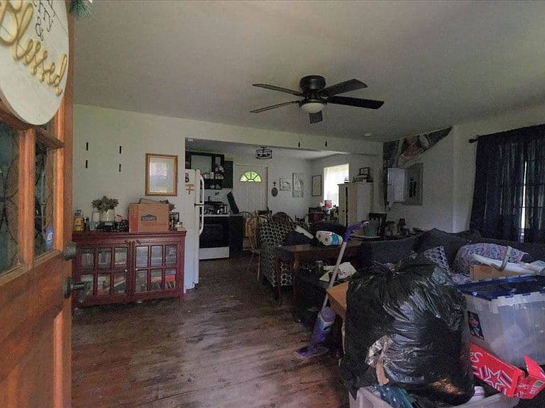 Listing photo 5