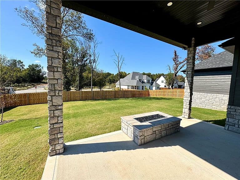 Listing photo 4