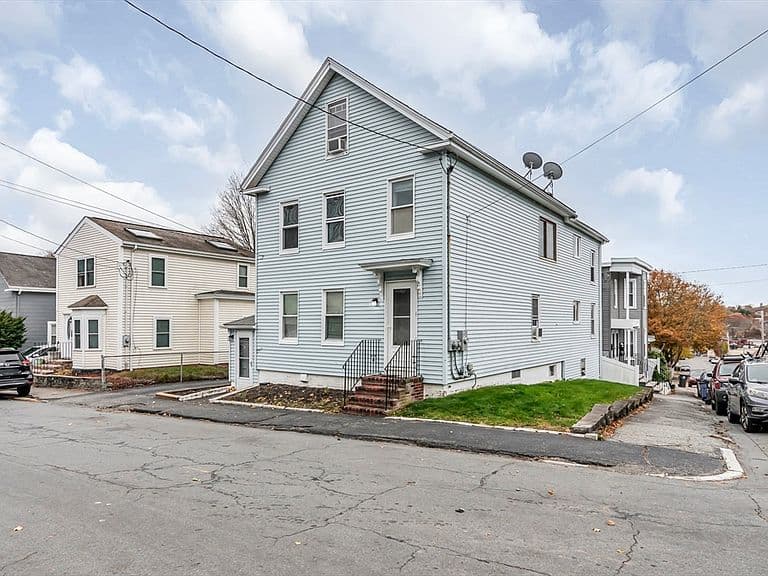 Listing photo 3