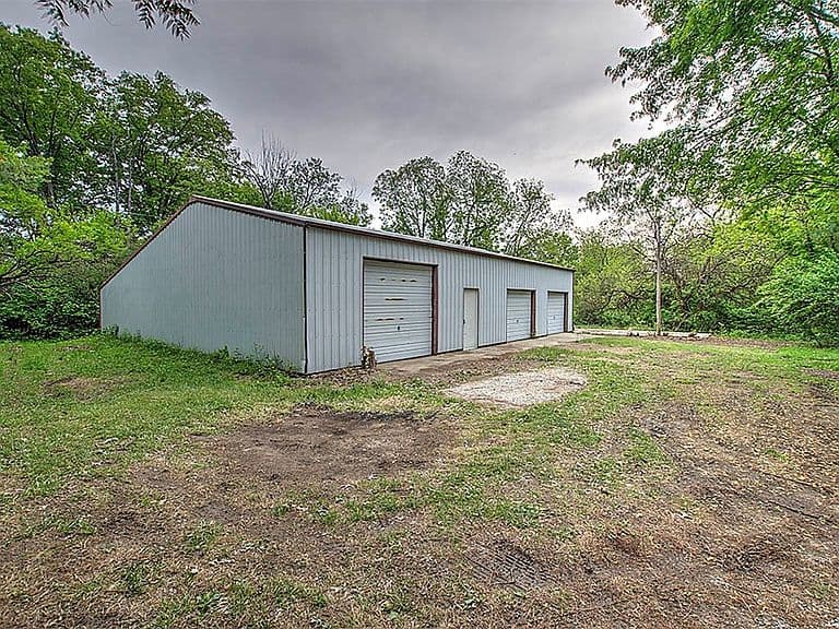 Listing photo 5