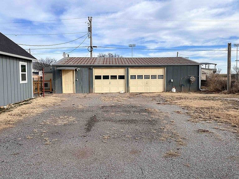 Listing photo 4