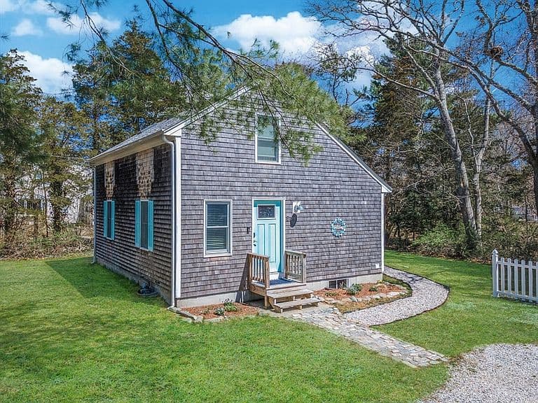 Listing photo 2