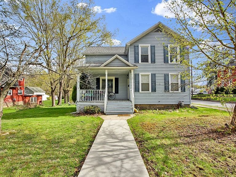 Listing photo 4