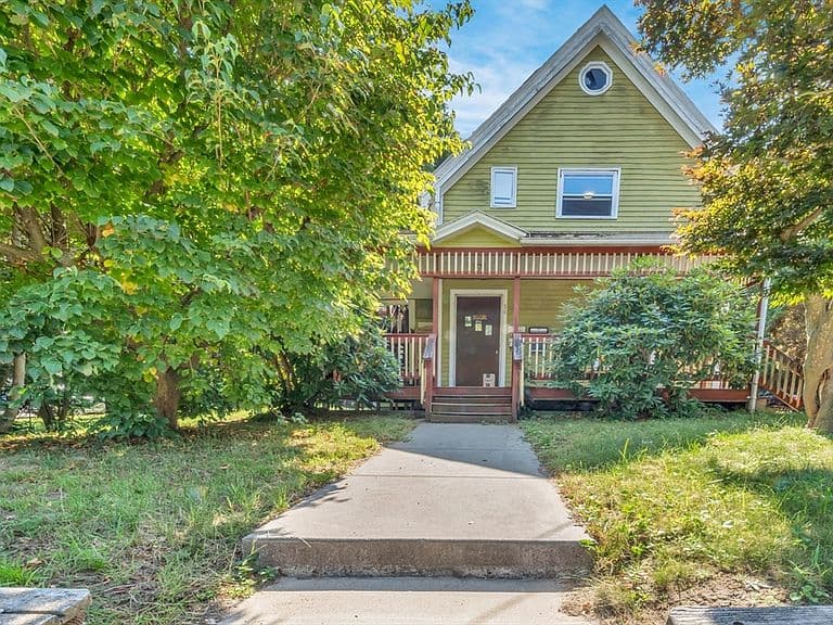 Listing photo