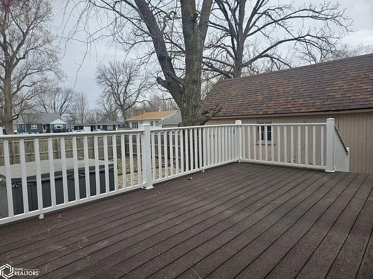 Listing photo 5