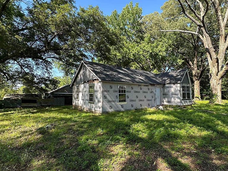 Listing photo 4