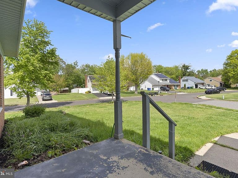 Listing photo 4