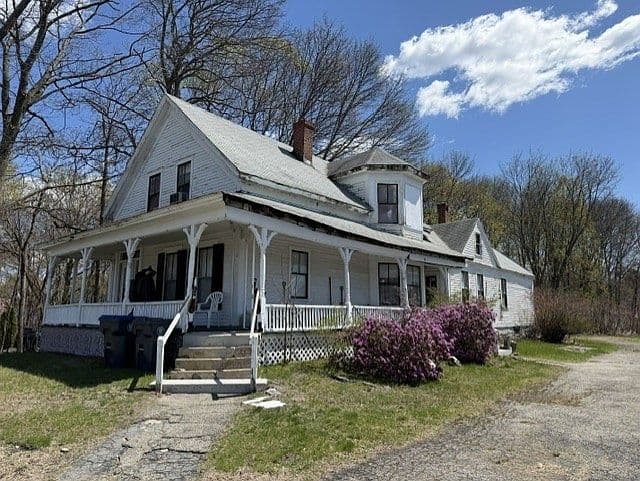 Listing photo 3