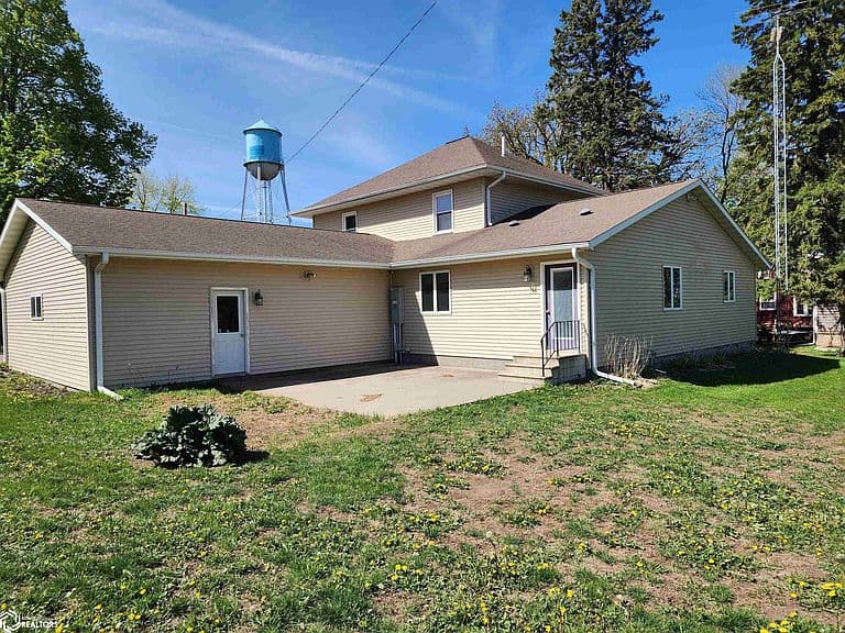 Listing photo 4