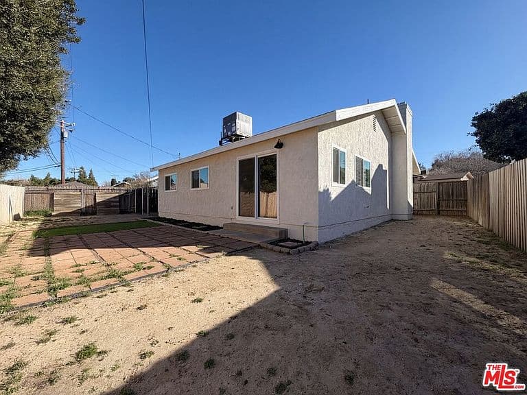 Listing photo 5