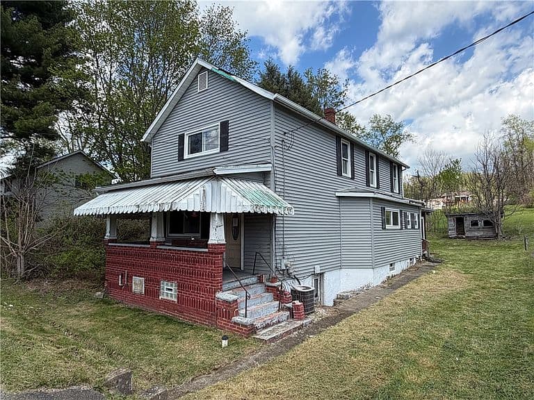 Listing photo 2
